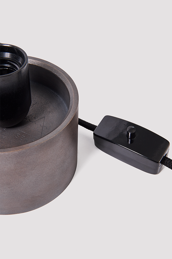 GLASS PURITAN TABLE LAMP